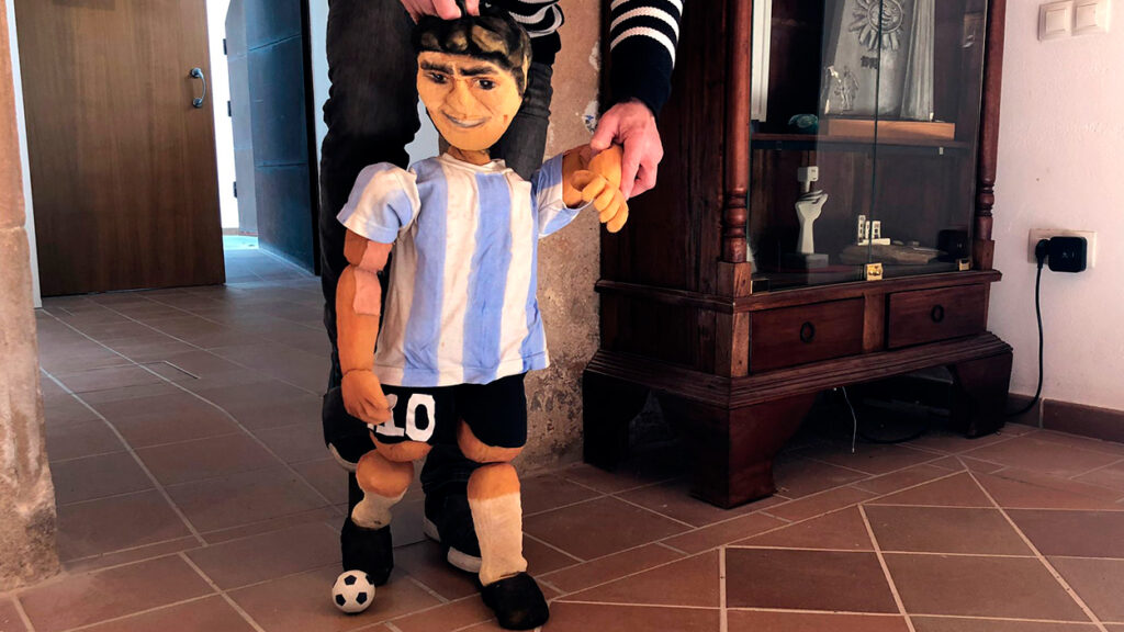 titella maradona al mit